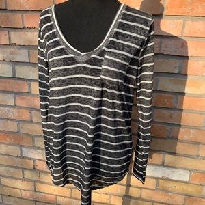 Derek Heart Gray long sleeve striped pocket T Sz L